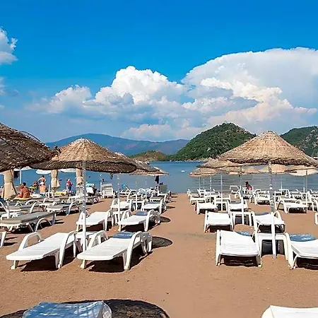 Supreme Adults Only 4* İcmeler